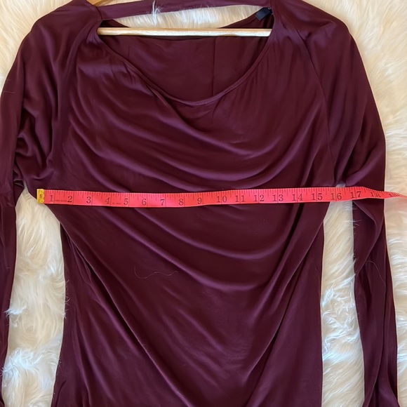 Gap top burgundy size small - Picture 3 of 6